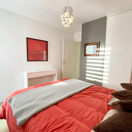 Апартаменты Joli T3 Super Cosy A 2 Pas Des Plages *